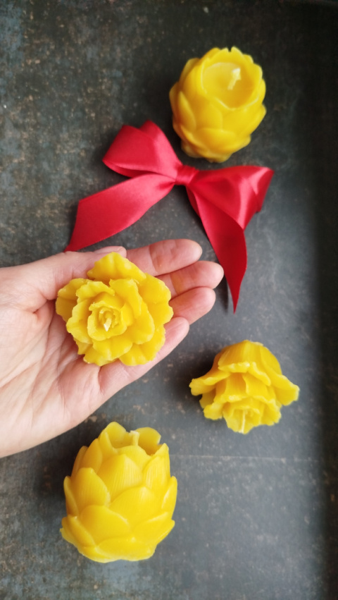 MINI BOX z naturalnymi świecami